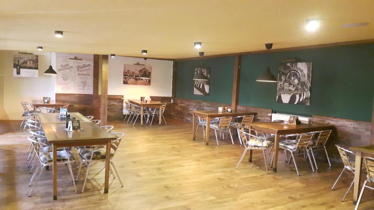 Victoria - Penzion&Restaurant Zvolen Exterior foto